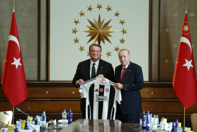 Cumhurbaşkanı Erdoğan, Beşiktaş yönetim kurulunu ve sporcuları kabul etti