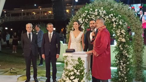 Özgür Özel, Hatay'da nikah şahitliği yaptı