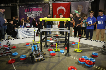 Küçükçekmece’de Uluslararası VEX Robotics İstanbul Turnuvası düzenlendi