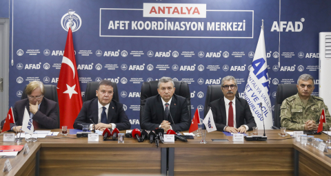 Antalya’ya ‘turuncu kod’ uyarısı; kentte taşımalı eğitime 1 gün ara verildi