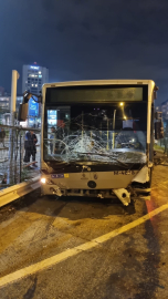 İstanbul - Zincirlikuyu'da metrobüs kazası / Ek görüntü ve fotoğraflarla geniş haber