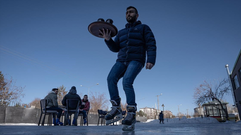 Rusya'dan ilham aldı Erzurum'a "buz pisti kafe" konsepti getirdi