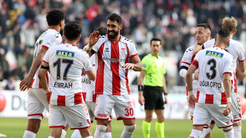 Sivasspor, Süper Lig'de yarın Eyüpspor'a konuk olacak